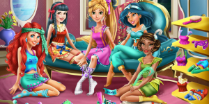 Spiel - Disney Princesses Pyjama Party